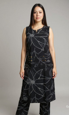 Attire Arc Women Kurti Pant Set