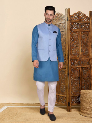 Svatantra Men Kurta Pyjama Ethnic Jacket Set