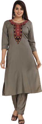 Mehsoos Women Kurta Pyjama Set