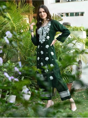 Muskan boutique Women Embroidered A-line Kurta(Green)