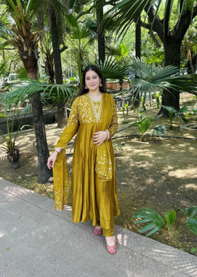 MOKOSH Women Kurta Pant Dupatta Set