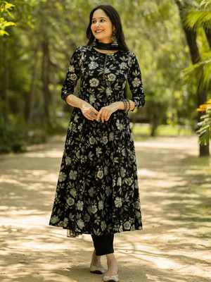 irtiqa Women Kurti Pant Dupatta Set