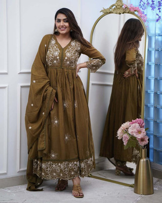RN Fashion Embroidered Kurta, Trouser/Pant & Dupatta Set