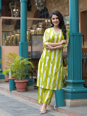 K CREATION Women Kurta Palazzo Set