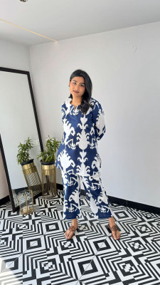 Felisia Women Kurta Pant Set