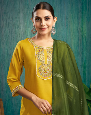 Skylee Women Kurta Pant Dupatta Set