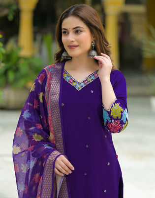 Skylee Women Kurta Pant Dupatta Set