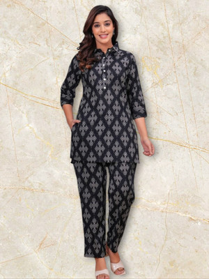 HouseOfCommon Women Kurta Pyjama Set