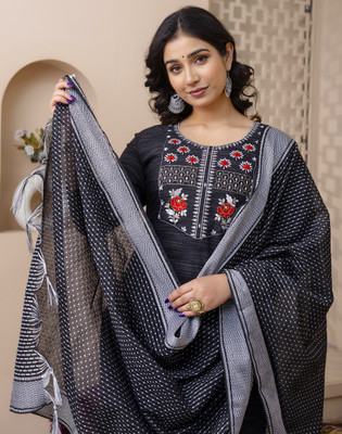 AUZAAI COLLECTION Women Kurta Pant Dupatta Set