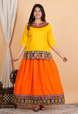 canvir Women Ethnic Top Skirt Set