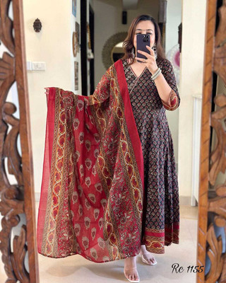 aradhaya Women Kurti Pant Dupatta Set