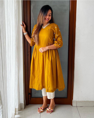 AnushreeEthnics Women Kurti Pant Set