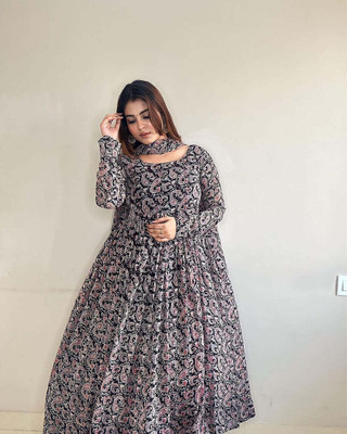 Deesa Enterprise Women Kurta Dupatta Set