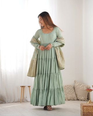 CULTISE QUEEN Solid Anarkali Kurta, Bottom & Dupatta Set