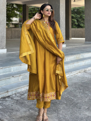 VredeVogel Embroidered Kurta, Trouser/Pant & Dupatta Set