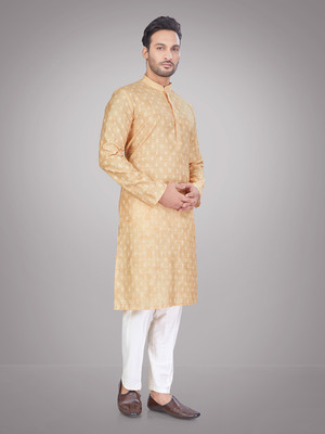 JUGG JUGG JEEYO Men Self Design, Printed Straight Kurta(Yellow)