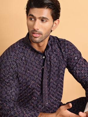 ANOUK Men Embroidered Straight Kurta(Purple)