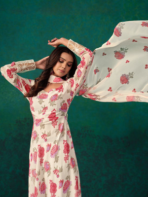 Youthnic Women Kurta Pant Dupatta Set