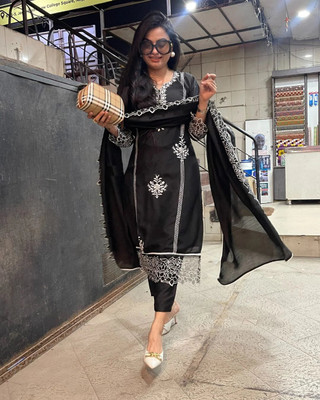 Tasrika Self Design Kurta, Trouser/Pant & Dupatta Set