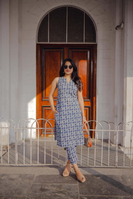 Divastri Women Kurta Pant Set