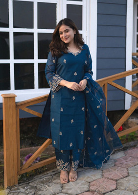 Divastri Women Kurta Pant Dupatta Set
