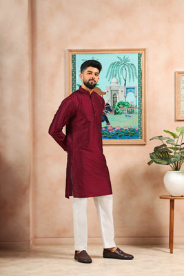 Koshin Men Kurta Pyjama Set