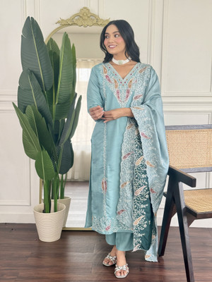 PILUDI HOUSE Women Kurti Pant Dupatta Set