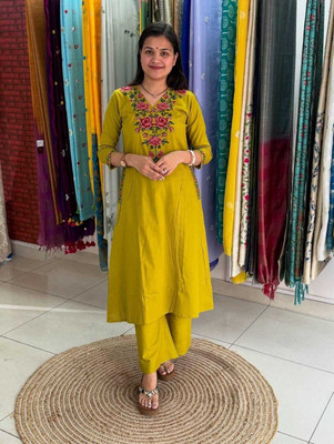 Radheshanaaa Women Kurta Palazzo Set