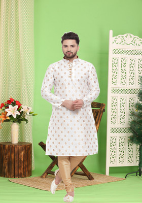 Larwa Men Kurta Pyjama Set