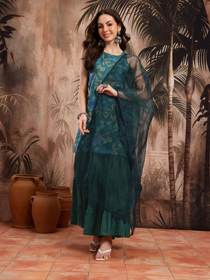 Sangria Women Kurta Sharara Set