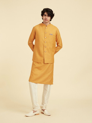 DIWAS by Manyavar Men Kurta Pyjama Ethnic Jacket Set