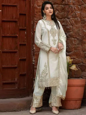 Aksharam Women Kurta Palazzo Dupatta Set
