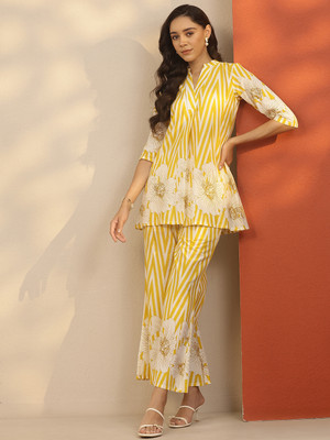 LIBAS Women Kurti Pant Set