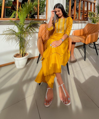 Janasya Women Kurta Palazzo Set