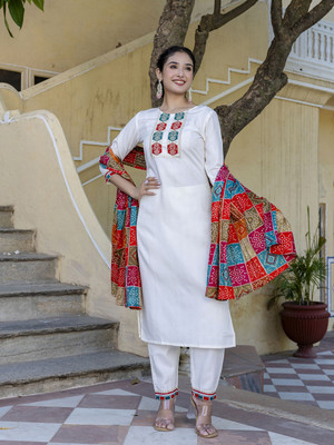 NAVLIK Women Kurti Pant Dupatta Set