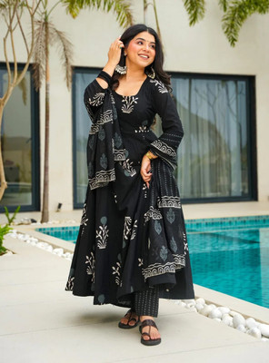 Nermosa Women Kurta Palazzo Dupatta Set