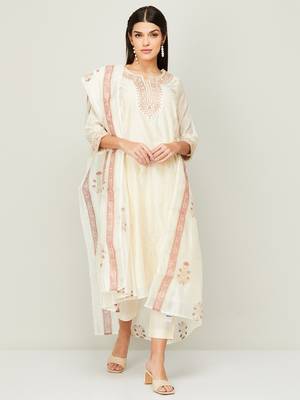 Melange by Lifestyle Women Kurta and Churidar Set