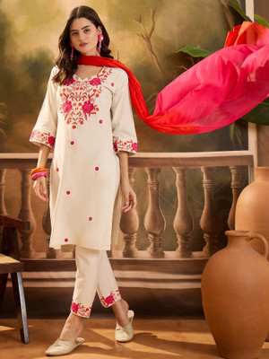 Sangria Women Kurta Pant Set