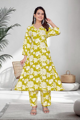 SuRamni Women Kurti Pant Set