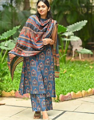 LOOKMARK Women Kurta Pant Dupatta Set