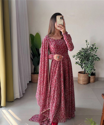 Deesa Enterprise Women Kurta Dupatta Set