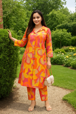 KAVATHIYA Women Kurti Pant Set