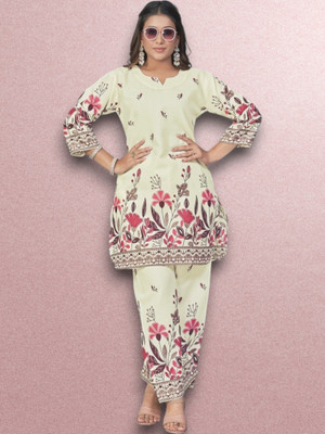 EverEthnic Women Kurta Pant Set