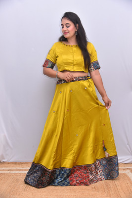 Lefri Handicraft Women Ethnic Top Skirt Set