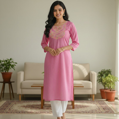 SHRA TEXTILE Women Kurti Pant Set