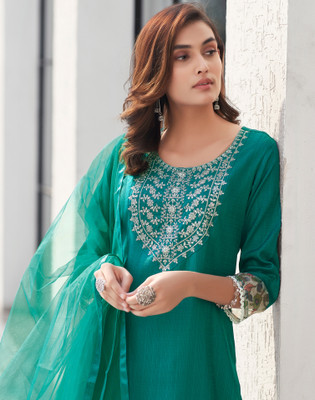 Skylee Women Kurta Pant Dupatta Set