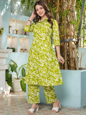 Kharoliya Women Kurta Palazzo Set