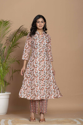 R RANAK CREATION Women Kurta Pant Set