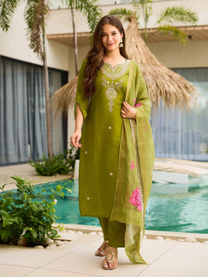 zindora Women Kurti Pant Dupatta Set