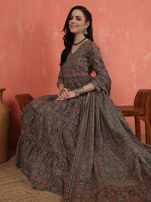 GLAM ROOTS Women Kurta Pyjama Dupatta Set